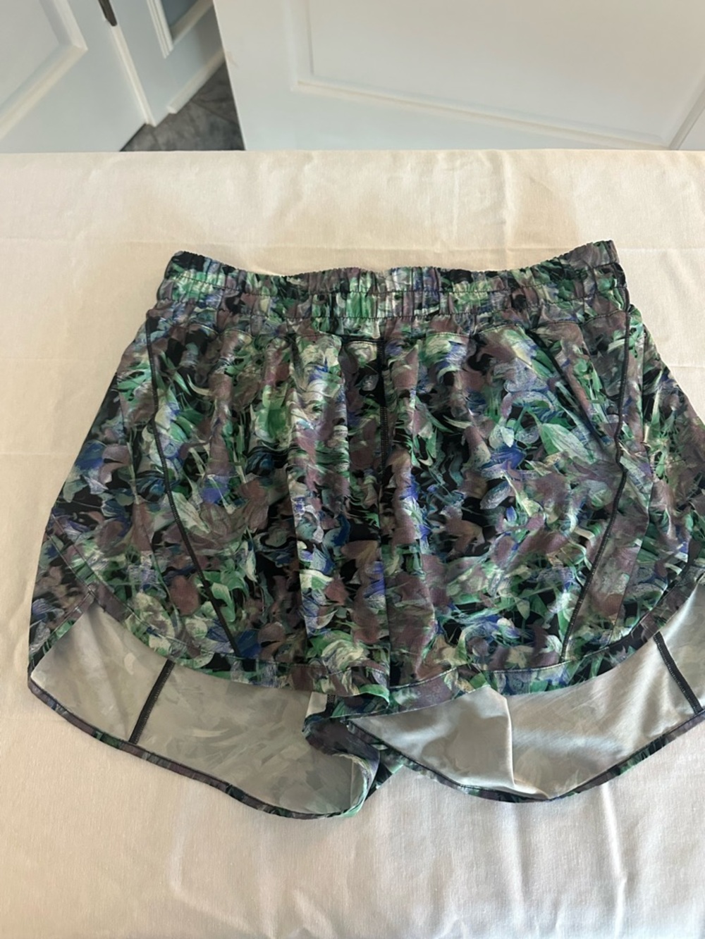 lululemon athletica Women's Abstract Floral Athletic Shorts - Green/Purple/Gray